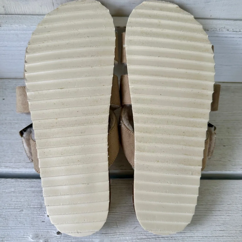 AMERICAN EAGLE, BIRKENSTOCK, SHEARLING SANDAL. NO SIZE. 10” X 3 3/4”